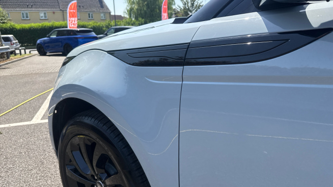 Land Rover Range Rover Evoque 2.0 D200 Hoxton Edition 5dr Auto Diesel Hatchback - Image 20